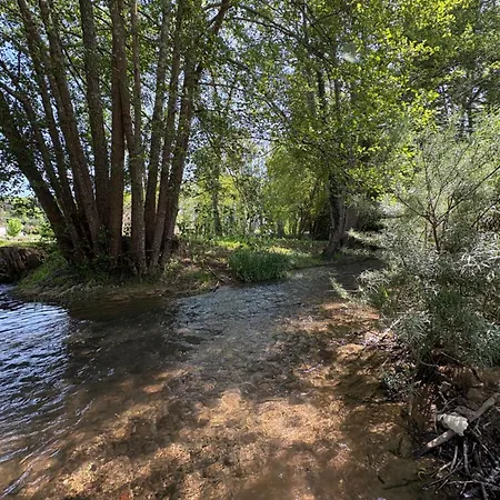 Ostal De La Source بيت للعطل Sagelat